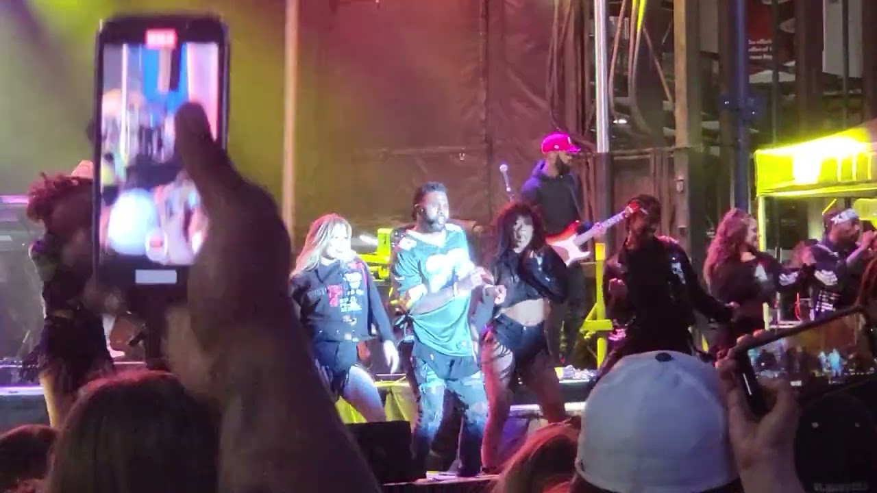 jason derulo slidin new song live at title Town greenbay wi