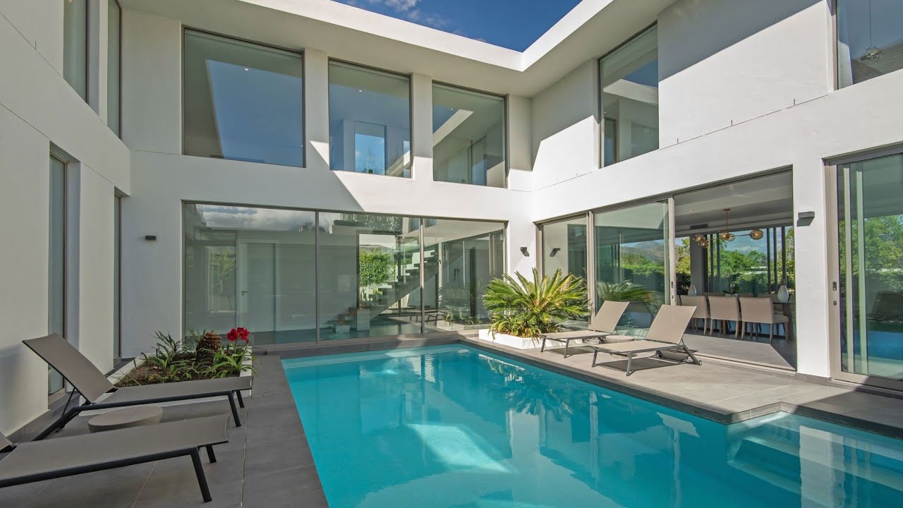 5-bedroom home for sale in Pearl Valley Golf and Country Estate| Pam Golding Properties
