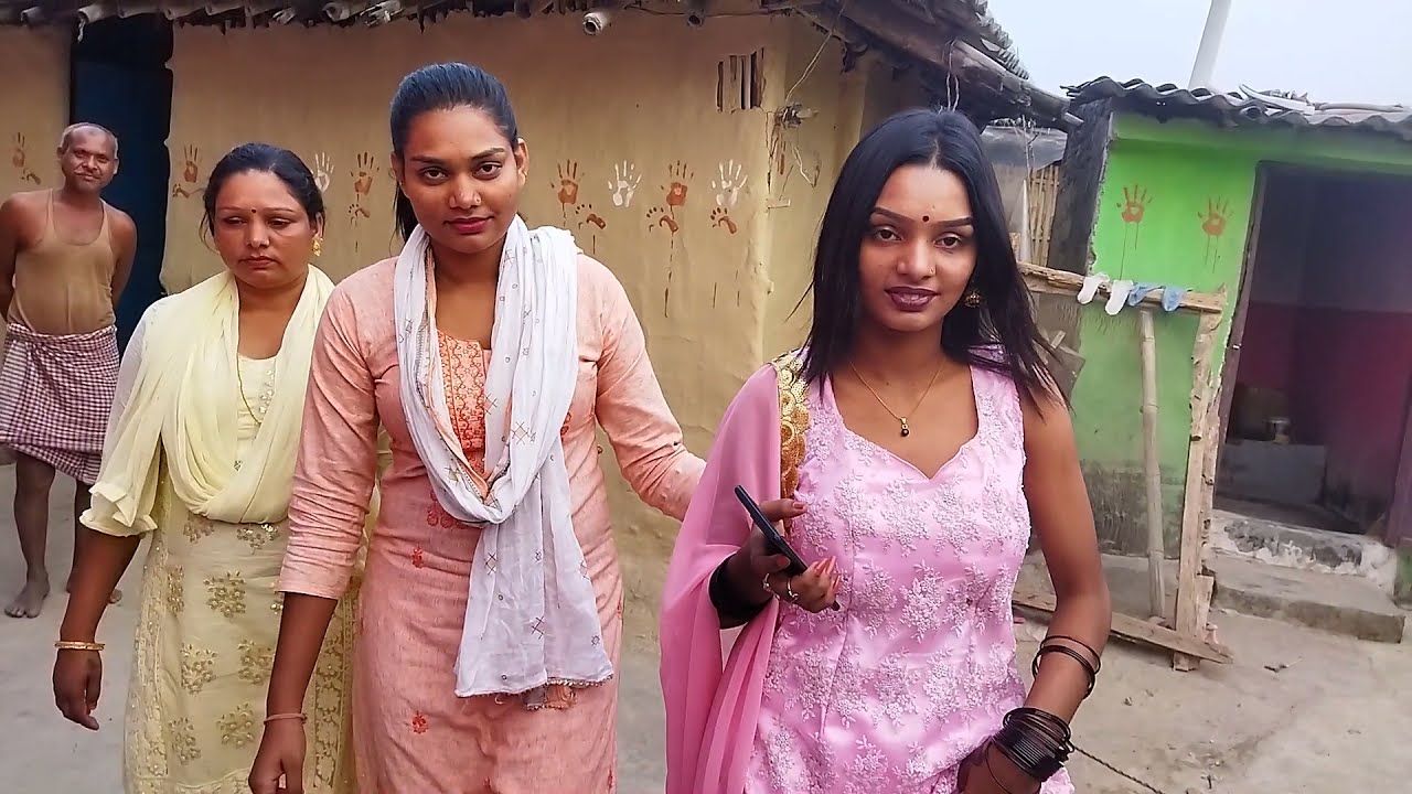 priti Paswan's supportive family and home
