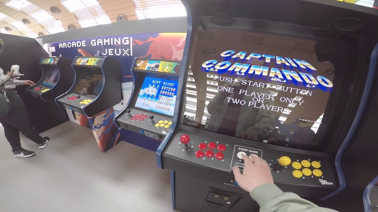 ARCADE GAMING in the AIRPORT │ Charles de Gaulle PARIS FRANCE │ NINTENDO, SEGA, NEO GEO and more!