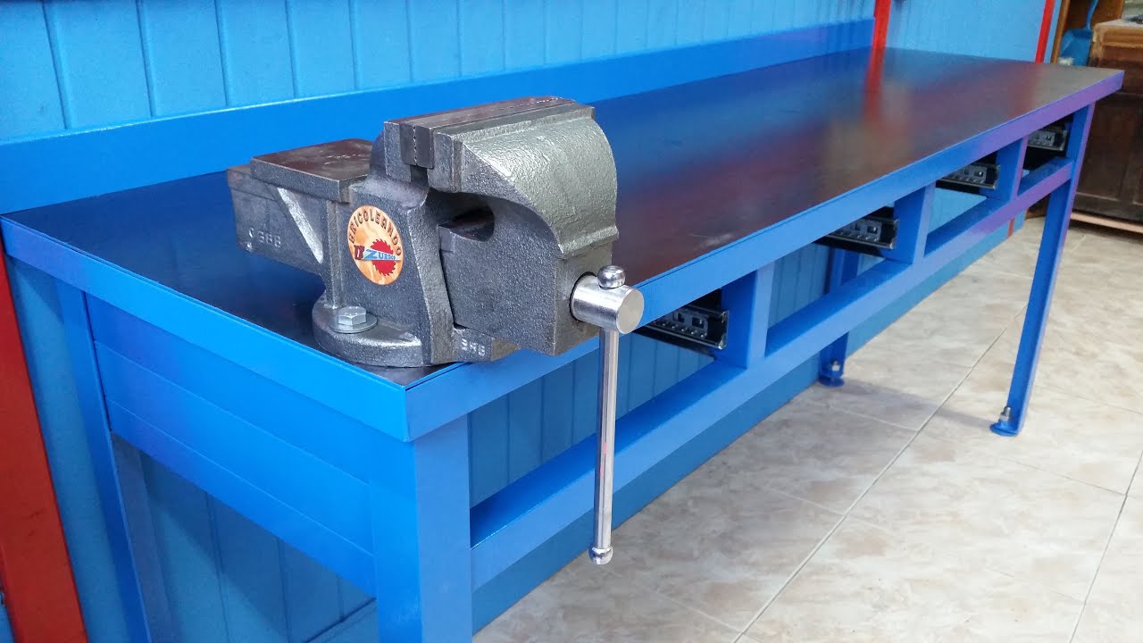 Banco de trabajo de hierro.