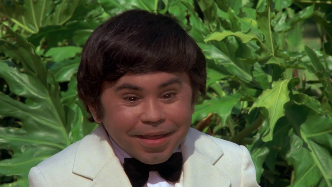 Retro TV Moment: Mr. Roarke gives Tattoo a sweet ride (Fantasy Island)