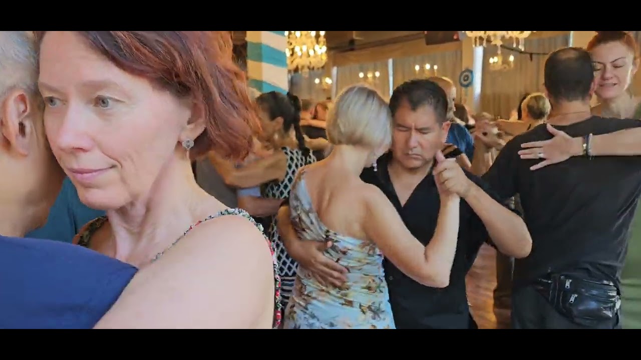 Milonga El Beso, Buenos Aires, en el 05/03/23, por la tarde.