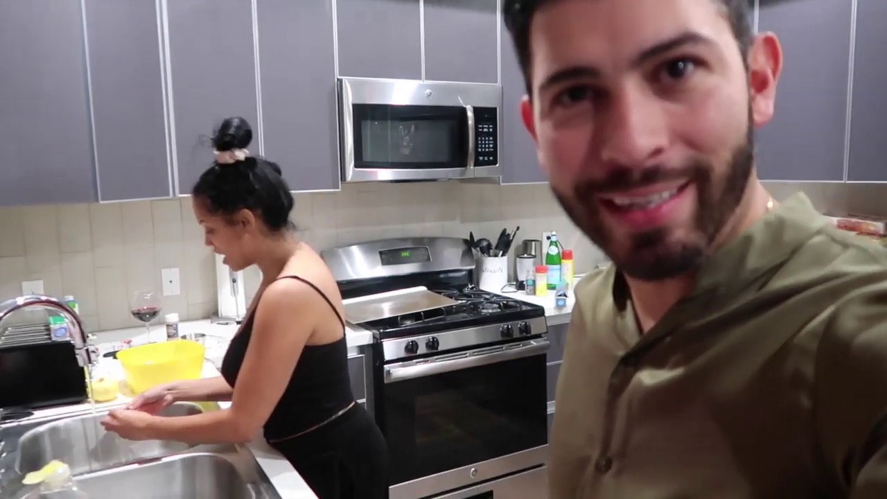 COOKING FRIENDSGIVING WITH WINTER & I HAVE A SERIOUS MENTAL BREAKDOWN, HAPPY THANKSGIVING!!!