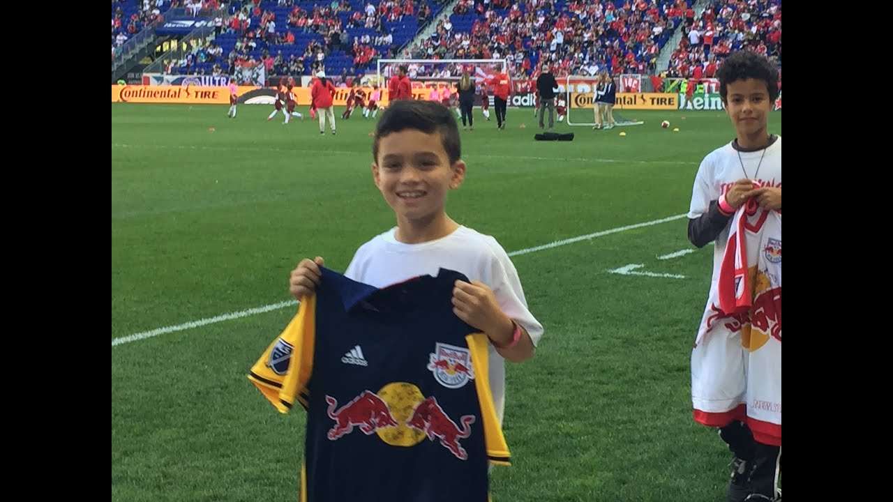 Ethan Manzella RDS Skills Challenge award at Red Bull Arena