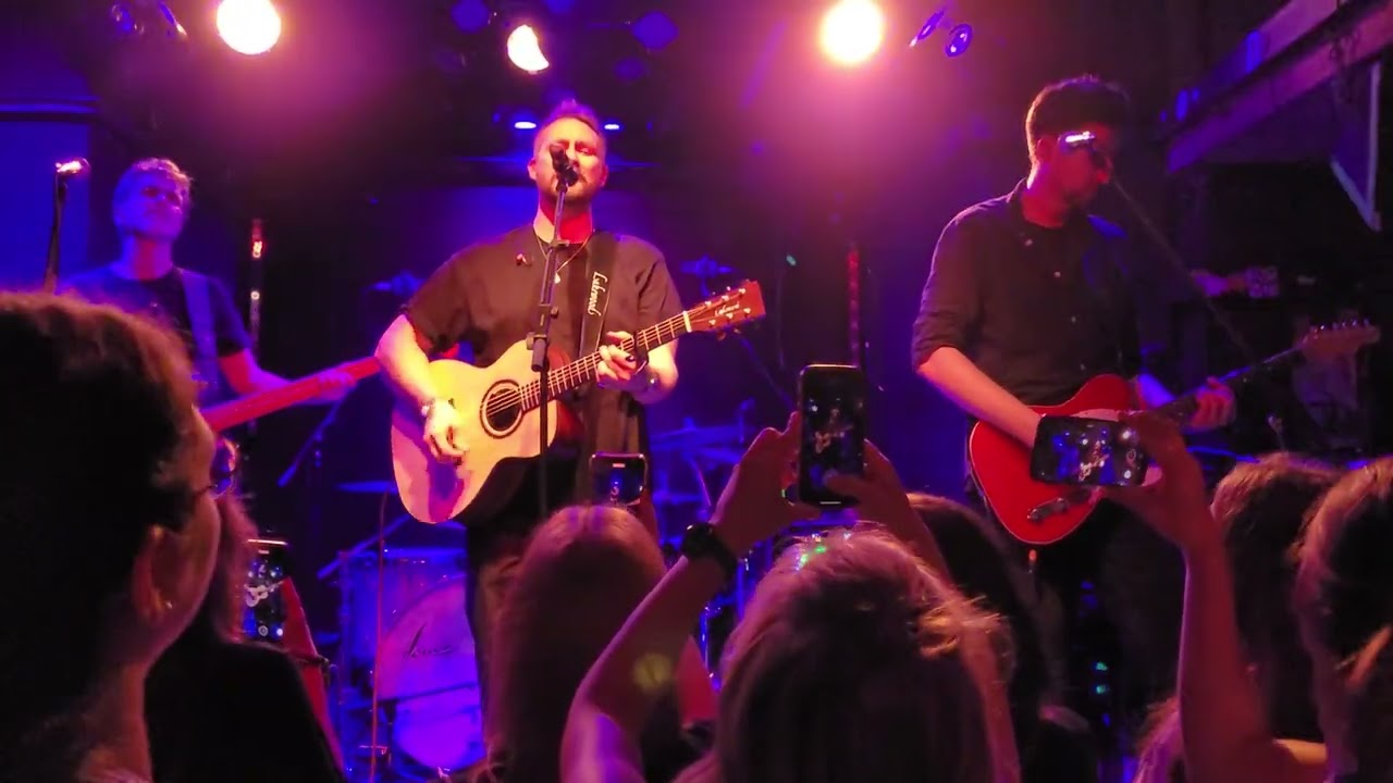 Florian Künstler - Live in Wien 2024 - Kleiner Fingerschwur