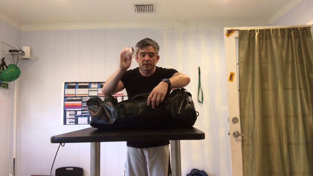 Hyperfly duffel bag review