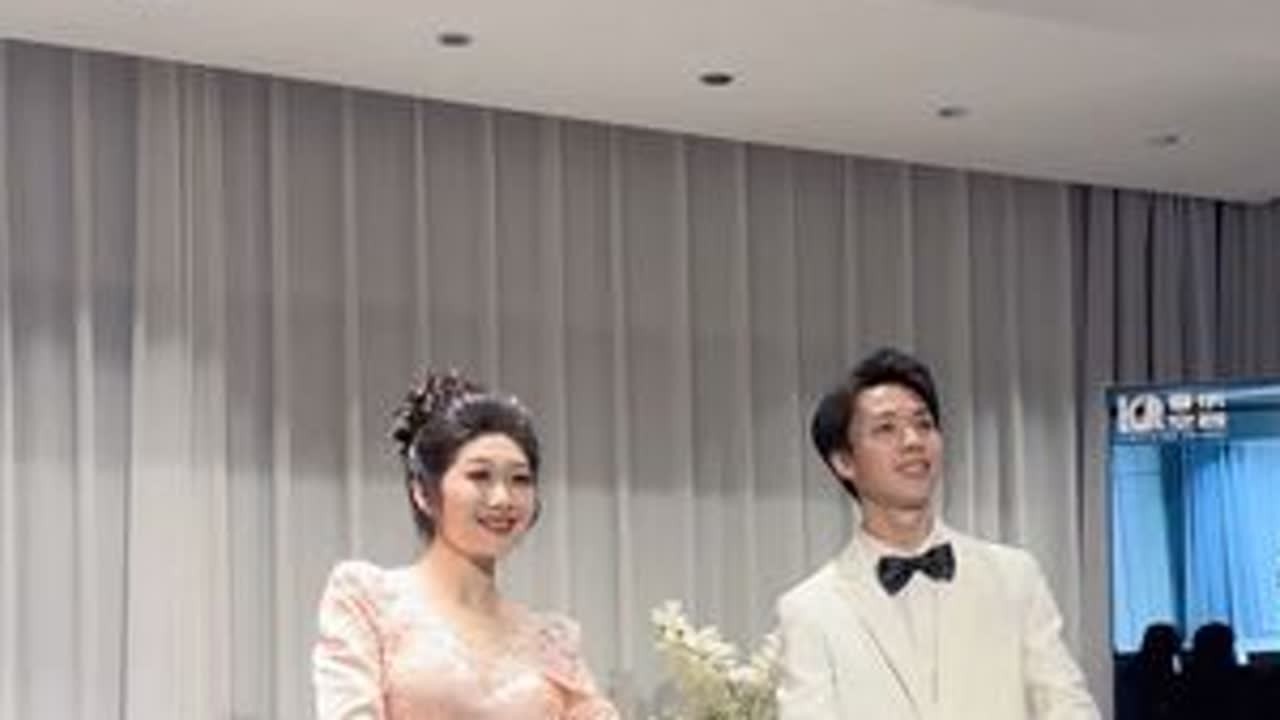 回放李欣雨和陈俊豪在音乐会上表演的民族歌剧《运河谣》片段。这两个身材高挑、颜值担当的年轻人搭档表演很养眼˶╹ꇴ╹˶✌︎#歌剧片段表演 #音乐会现场 #研究生日常 #好看的节目表演