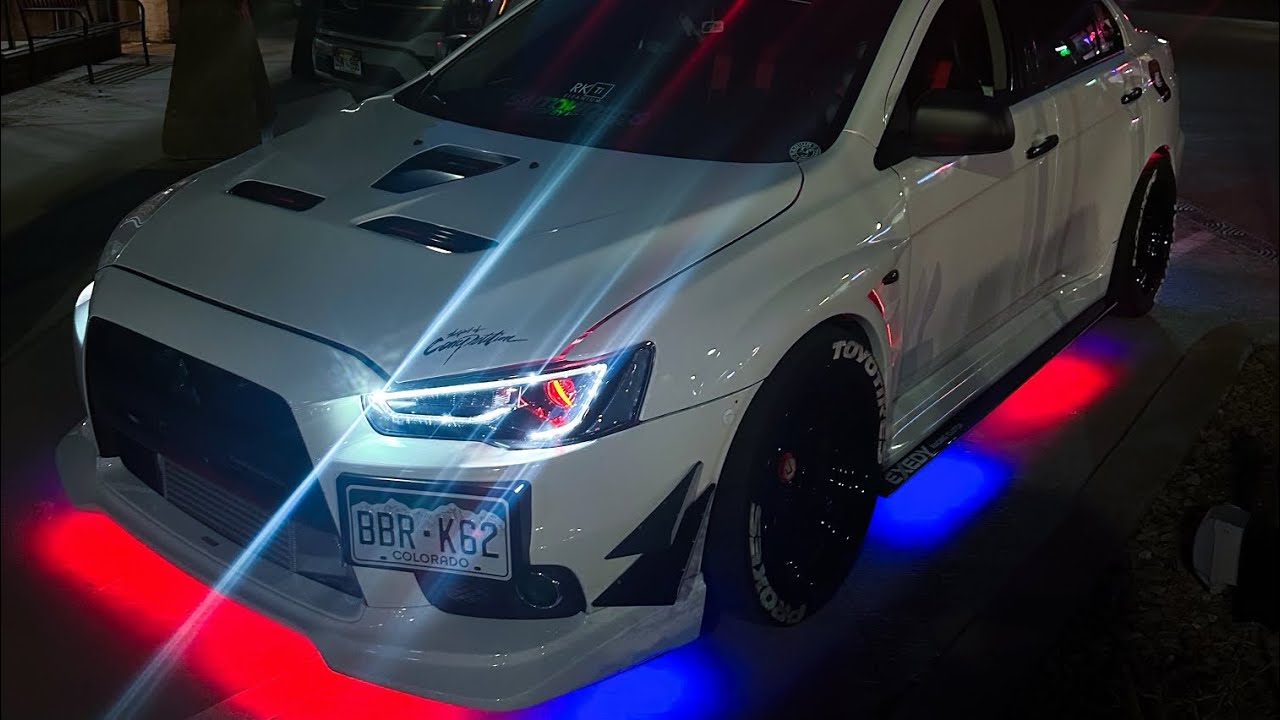 Es legal usar luces de colores (neon) debajo de tu auto?