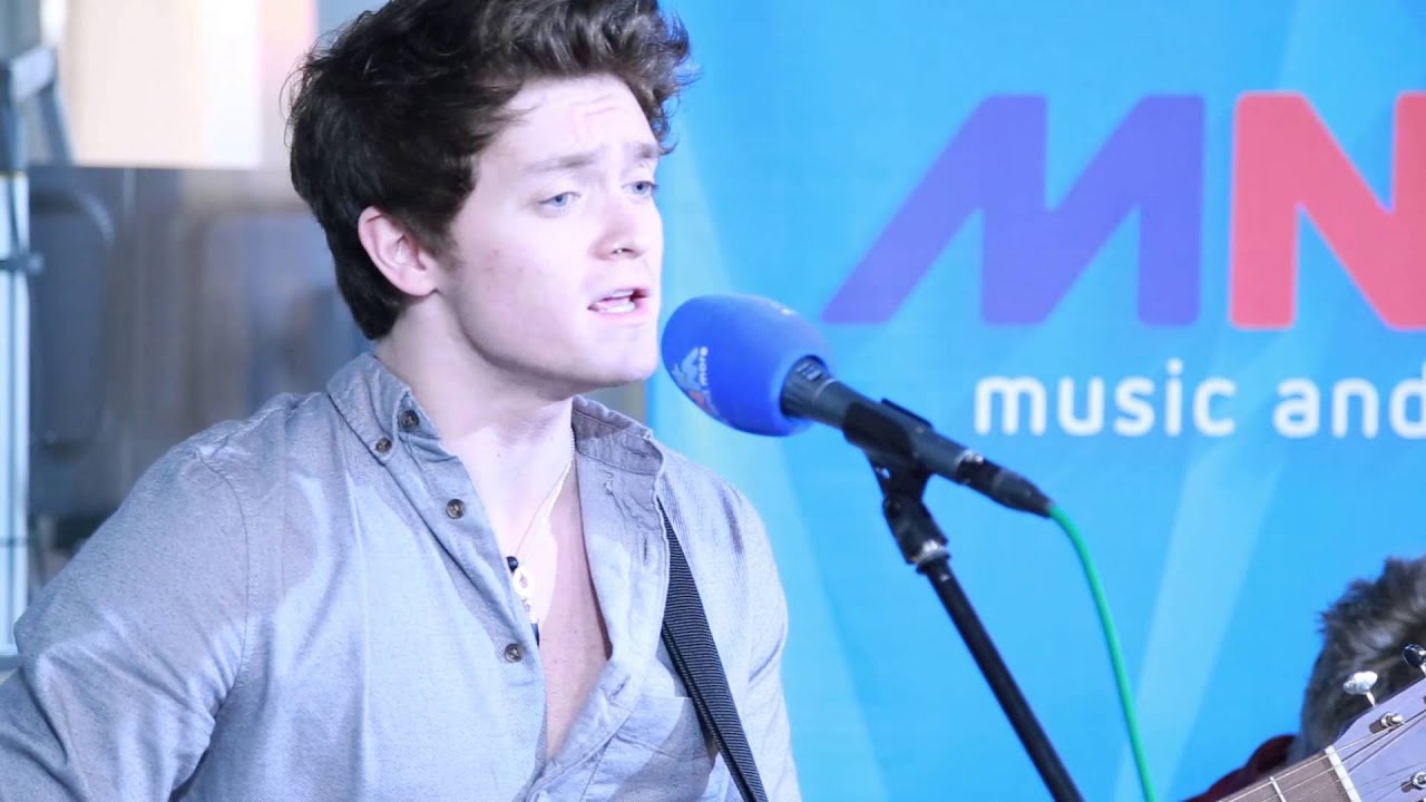 MNM: The Vamps - Wake Up [Live]