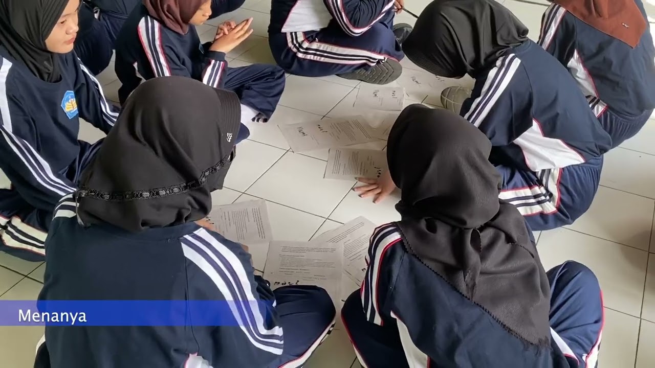 Video Praktik Pembelajaran Rencana Aksi 1 Senam Lantai Guling Belakang