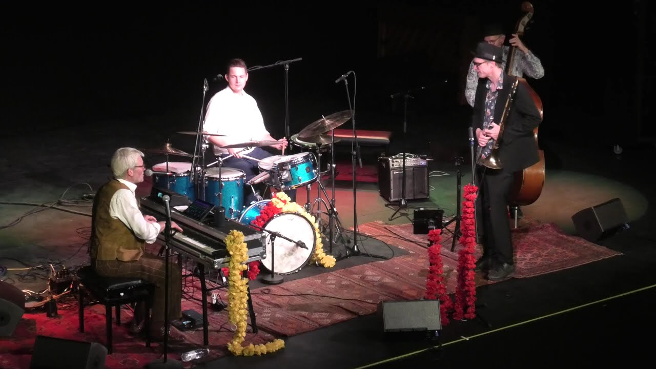 ESBEN JUST ALL STARS AT KULTURIUM MUSIKTEATER, ISH&Oslash;J 1/ - OCTOBER 2025