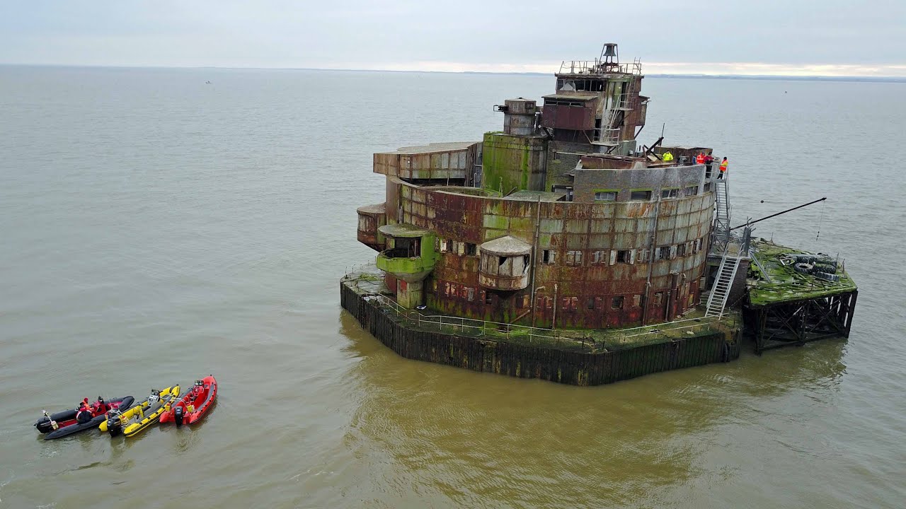 Bull Sands Fort - BBC Look North - Extreme Adventurers - Hull - Humber Estuary - Powerboat