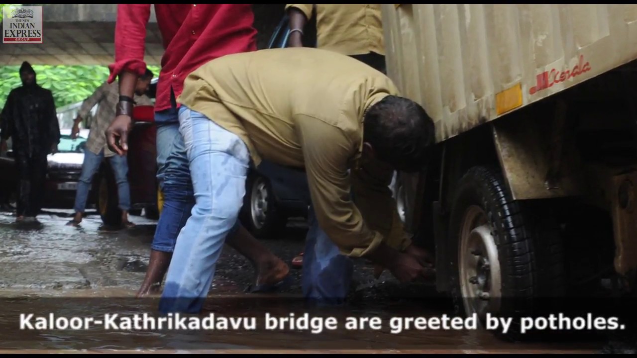 Potholes on Kaloor-Kathrikadavu bridge hit motorists
