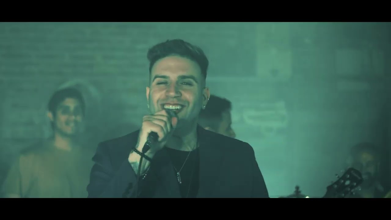Mak Donal & Emma Pochi - Quédate (Video Oficial)