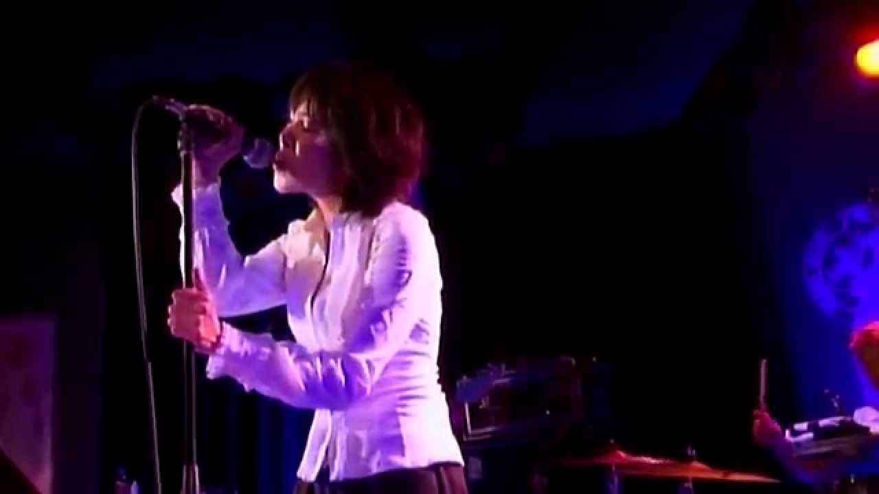 2010 山下久美子 -  微笑みのその前で