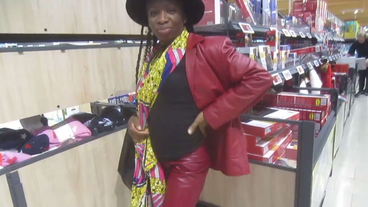 RED LEATHER PANTS & JACKET SHOPPING...EVERYDAY LEATHER #fashion #style #modelling #camera #germany