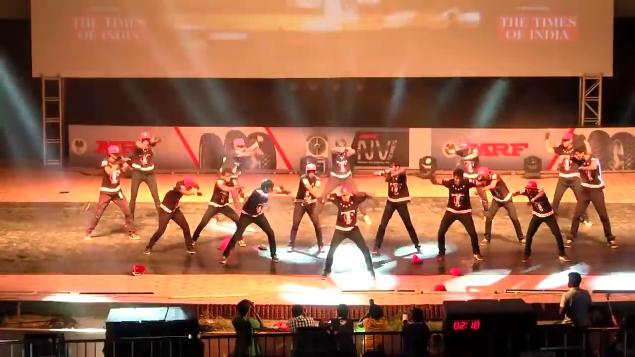 Twisters Crew (Anna University) | Roxy Rajesh - Choreography | IIT Saarang- 2016 | All Style HipHop