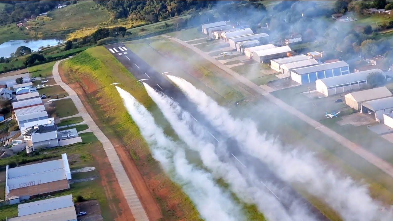 Trike Delta - Trike Ícaros - Adventure Flying Team Dando Show nos Áres 