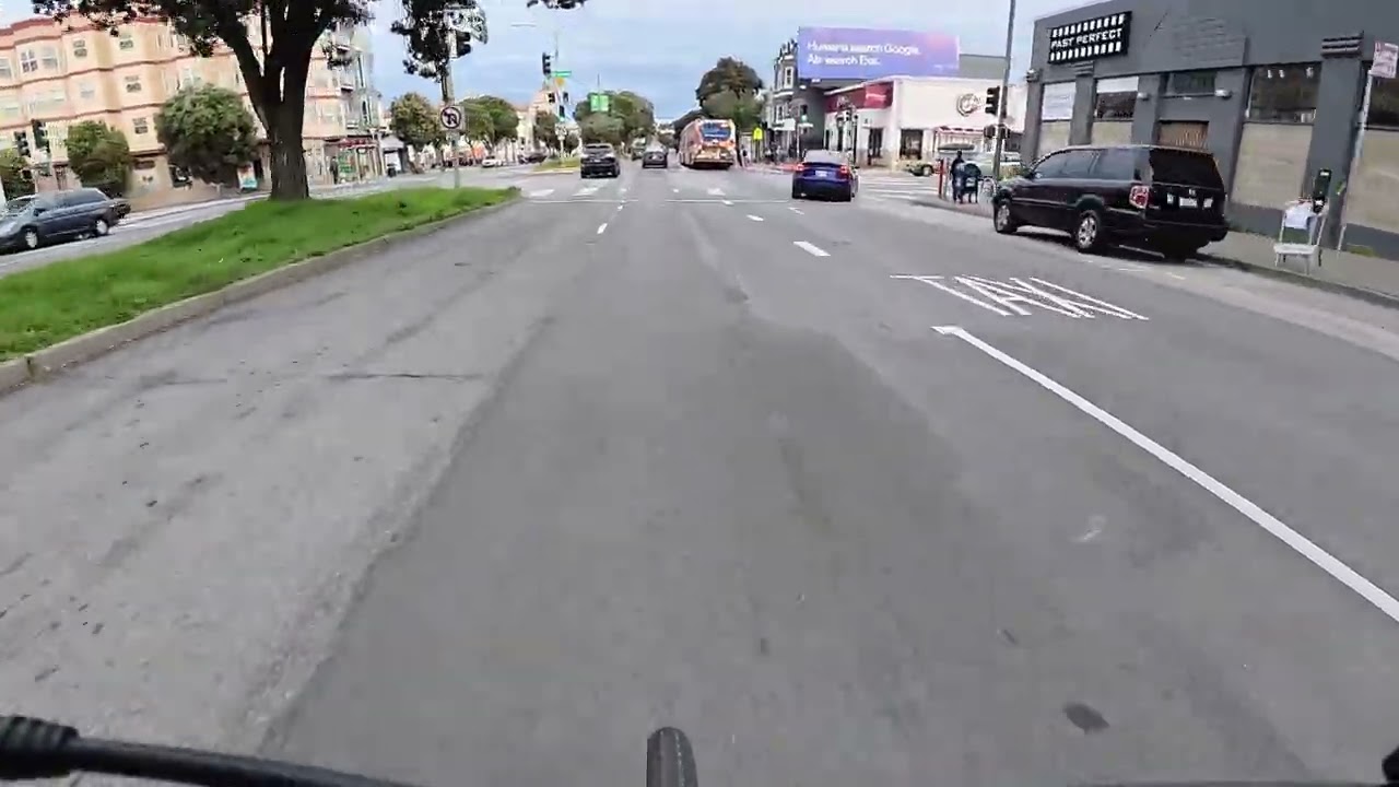 14 GREEN LIGHTS IN A ROW: Bicycle Dodging Traffic 4k fpv 