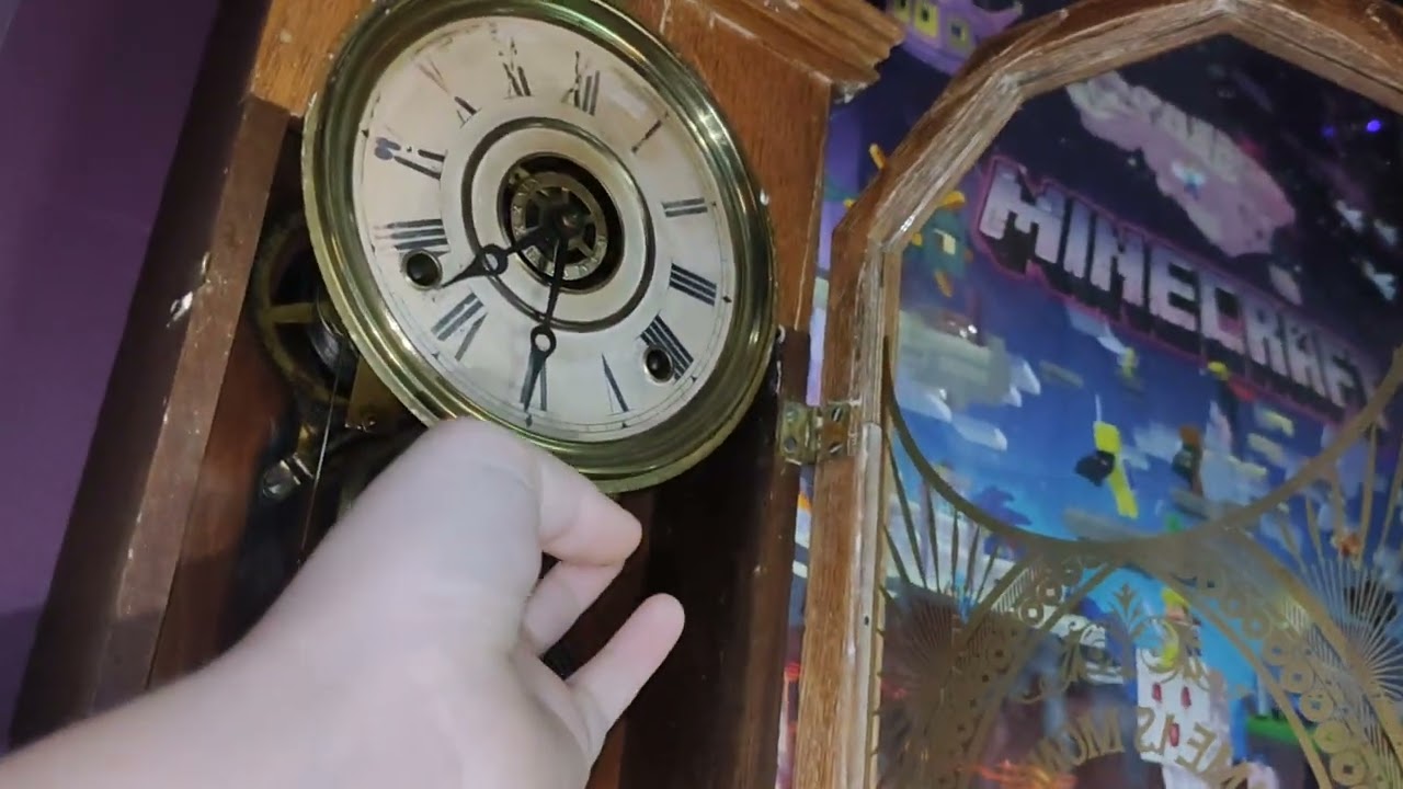 In-depth look at my dream clock. Antique WM.L Gilbert clock.