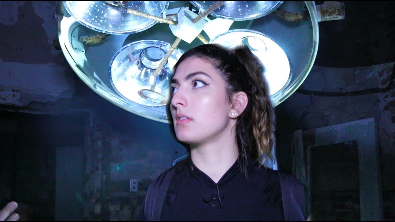 Hide 'N' Seek in a Haunted Jail!