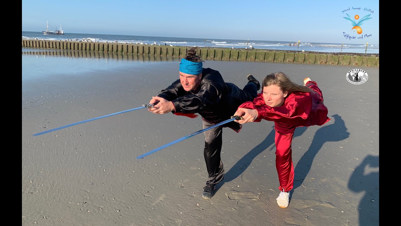 Tai Chi Schwertform mit Vera-D. Neumann in Taiwan -- Chen Style Taijiquan Sword Form -- 陈氏太极拳单剑49式