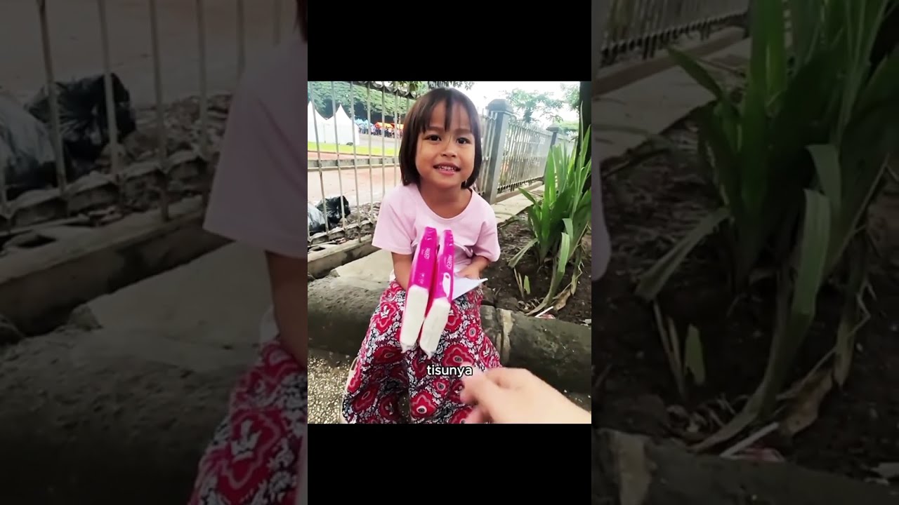 Tes ke jujuran anak kecil yang jualan tisu sedih banget