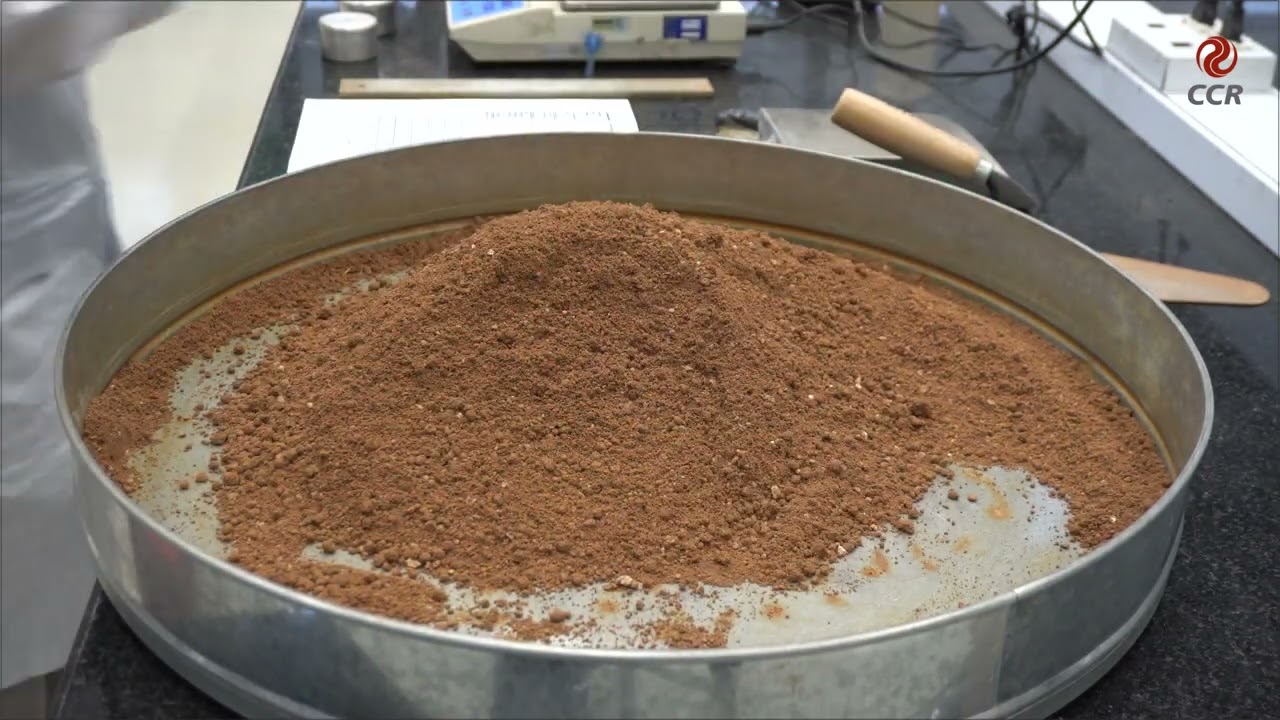 Determinação da Resistência à Compressão Simples de Solos Estabilizados com Cal hidratada