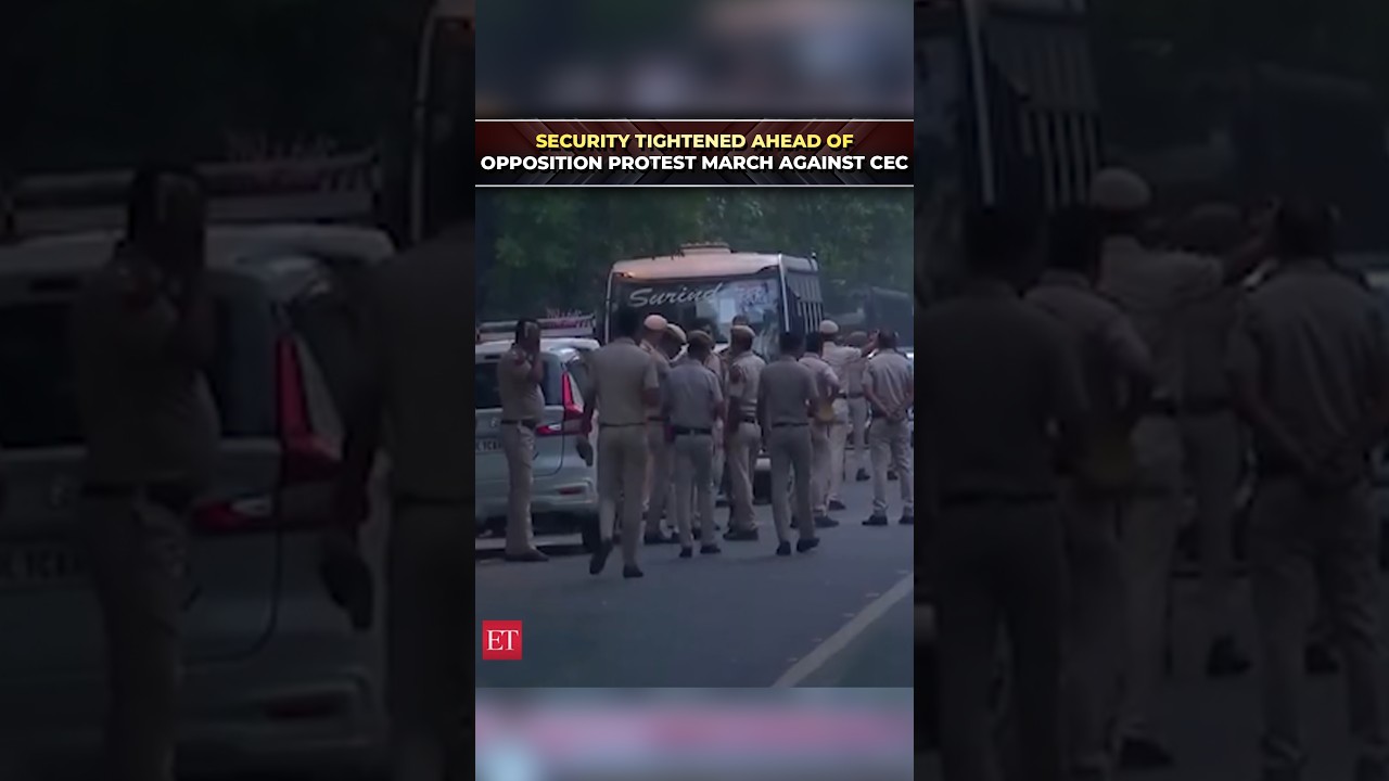 Delhi Police, RAF deployment ahead of INDIA bloc's march to Election Commission office