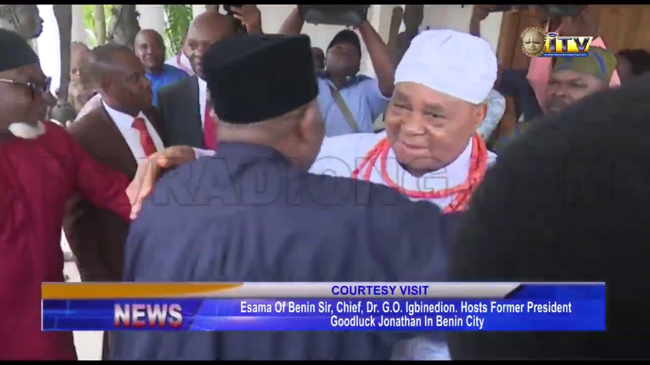 Esama of Benin hosts former President Goodluck Jonathan in Benin City