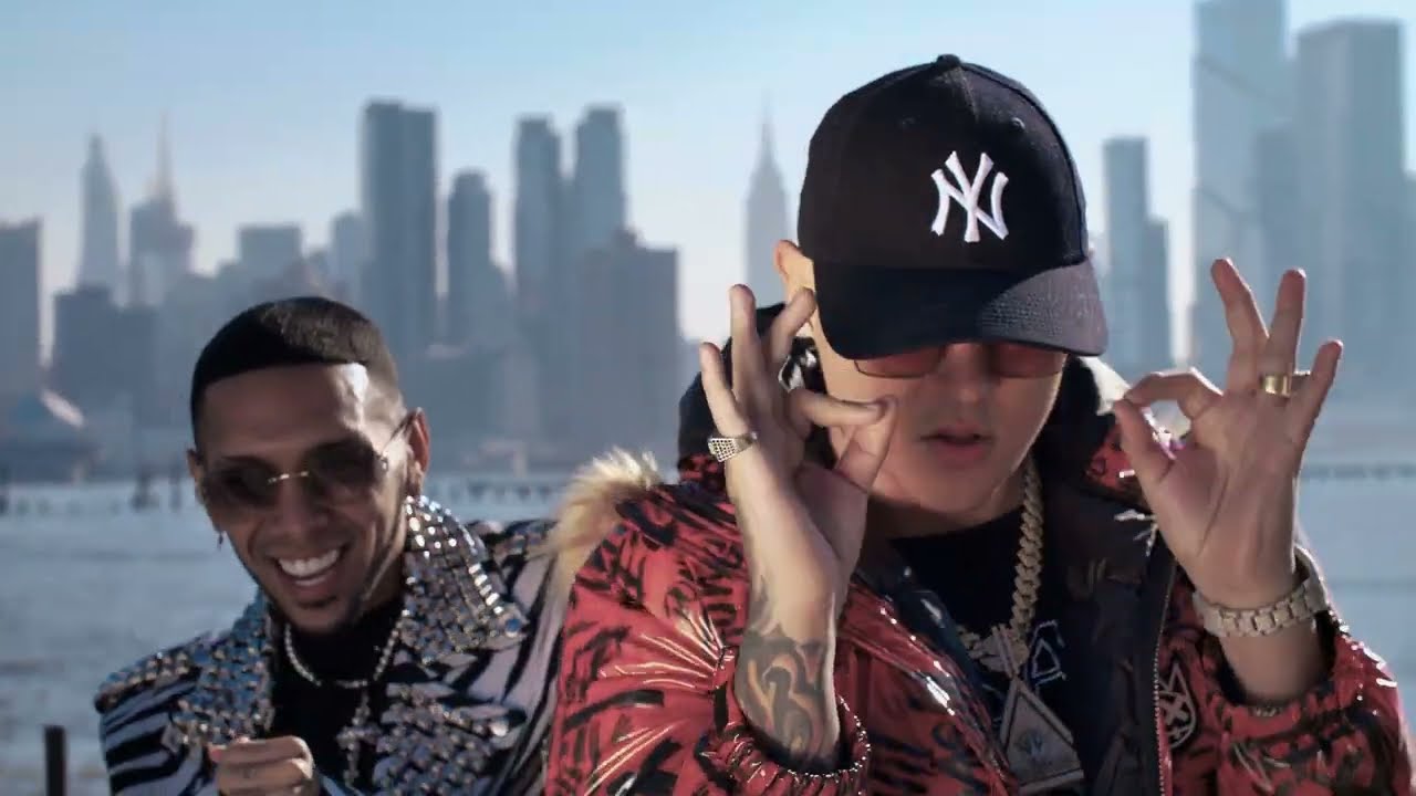 Kevin Roldan x DJ Peirera x Boy Wonder CF - Bes&aacute;ndome NYC [Official Video]