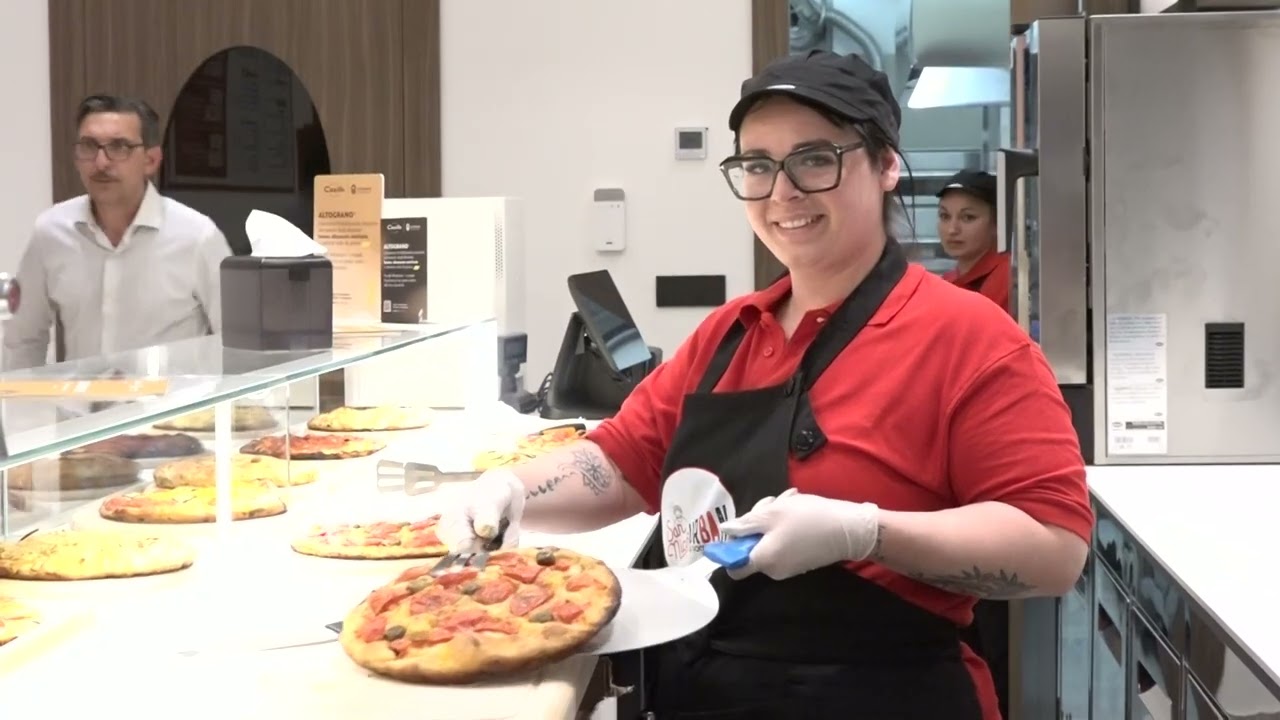 Bari, ecco SanNicò Urban: super focacceria inaugurata in piazza Diaz. “Più di 15 tipologie diverse”