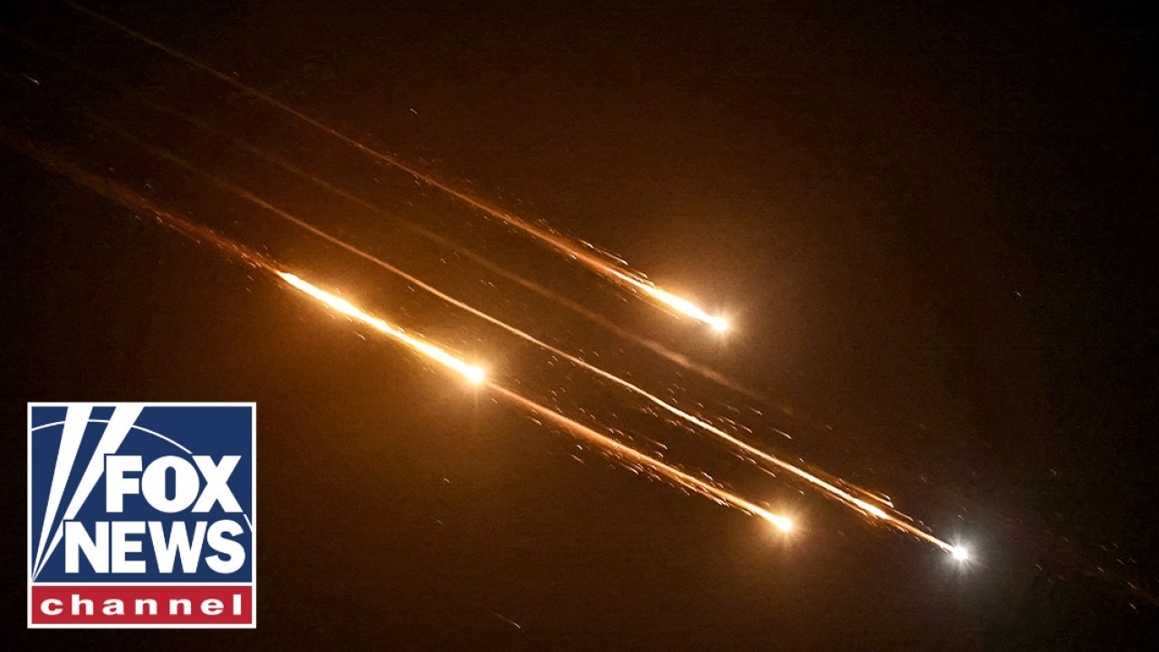 СРОЧНО: Иран наносит новые ракетные удары по целям на Ближнем Востоке