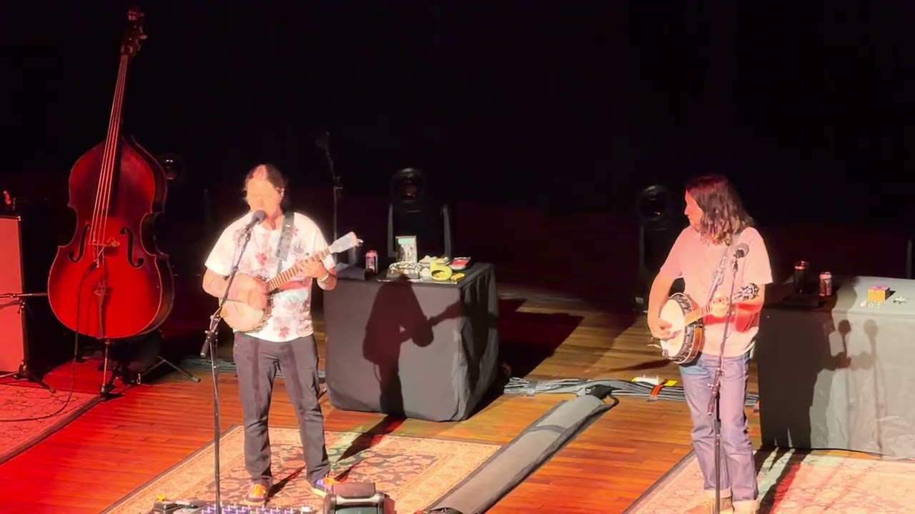 Dos Banjos by Billy Strings, Ryman Auditorium, Nashville, TN 2/22/26