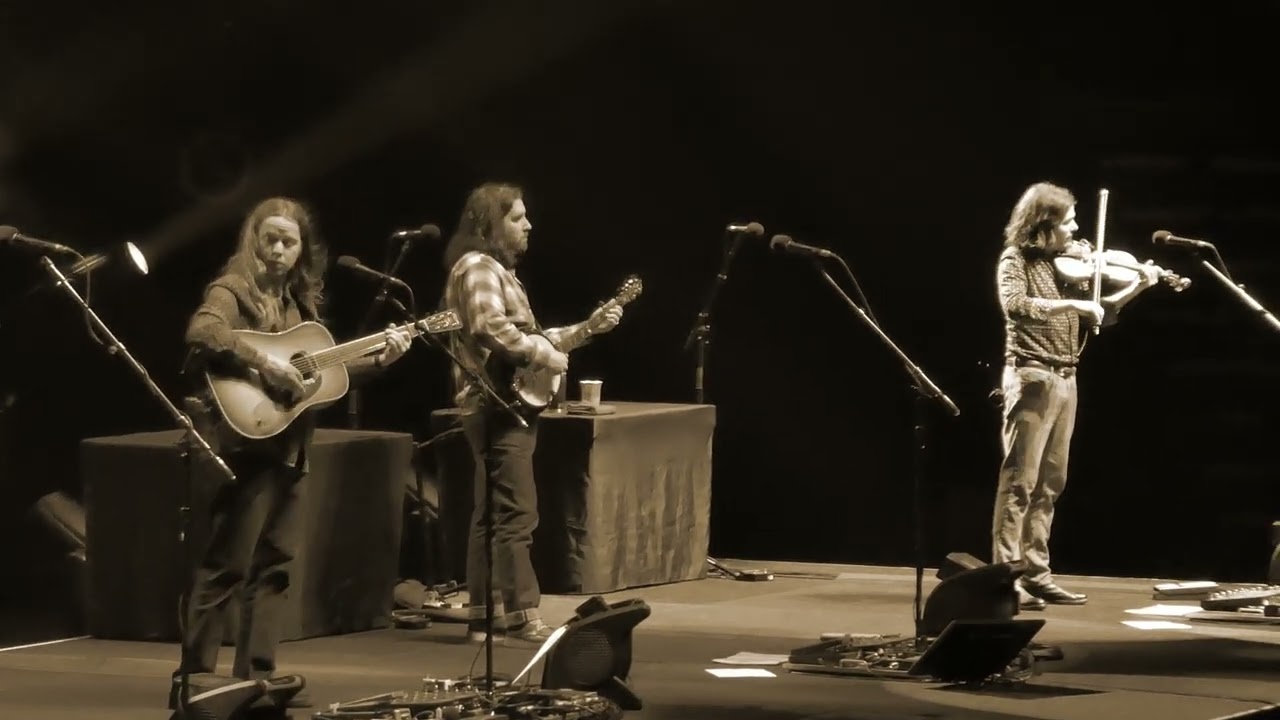 Billy Strings - 