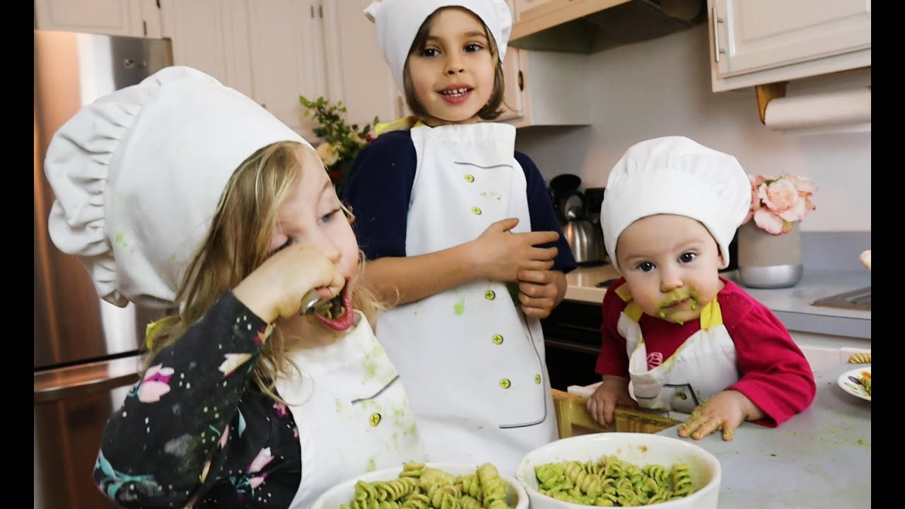 Sammy, Sarah and Abby cook one of their favorite recipes