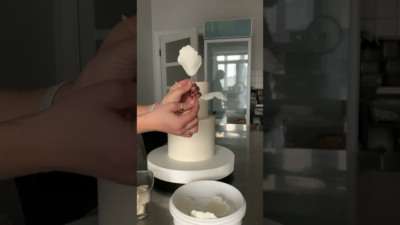 Последний торт в свадебном сезоне 2025