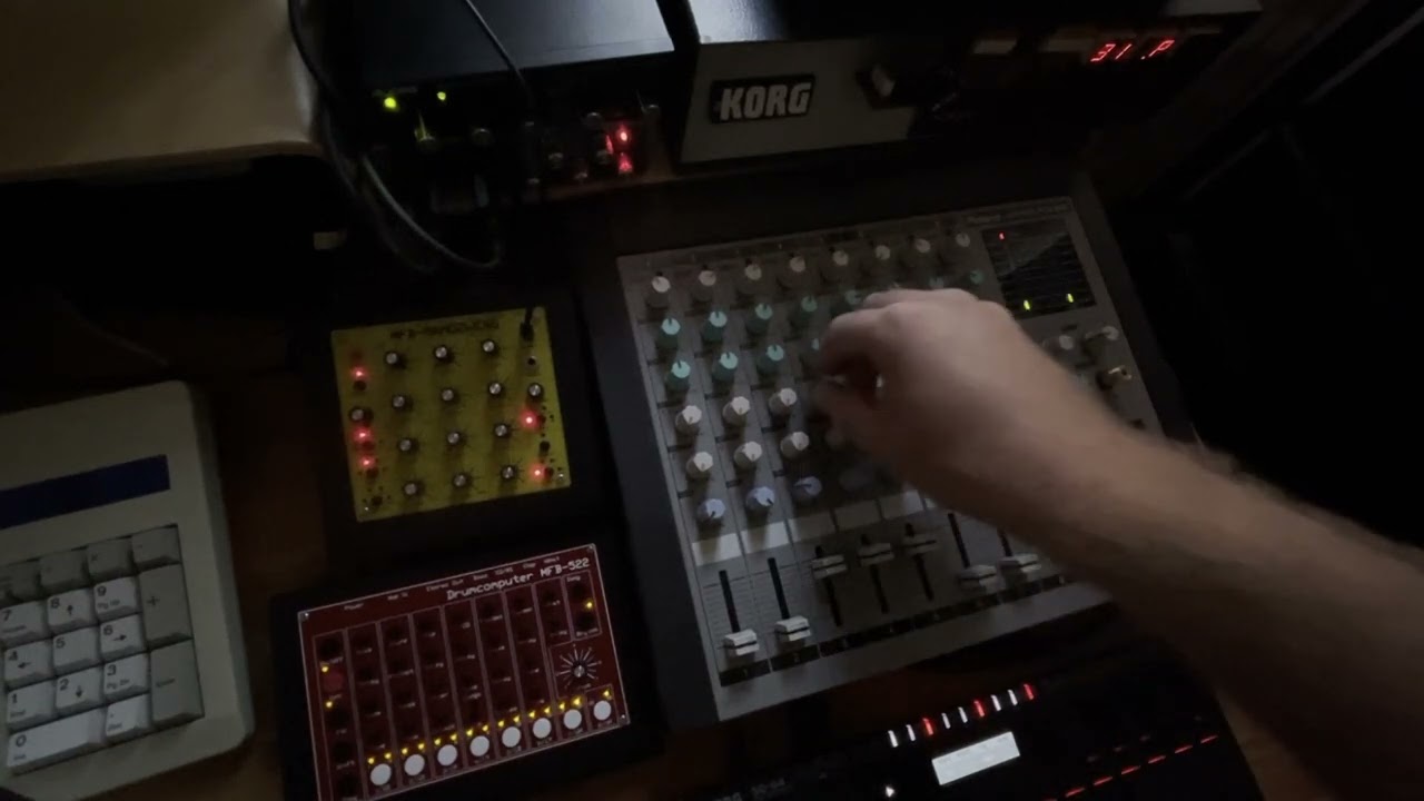 MFB 522, Nanozwerg, Nanoverb, Korg Poly 800, SQ-64 (2025-09-13)