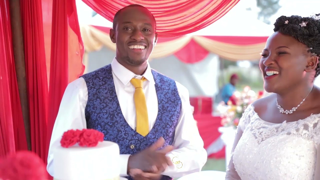 Cecilia Mwangi cake cutting in Tito's wedding