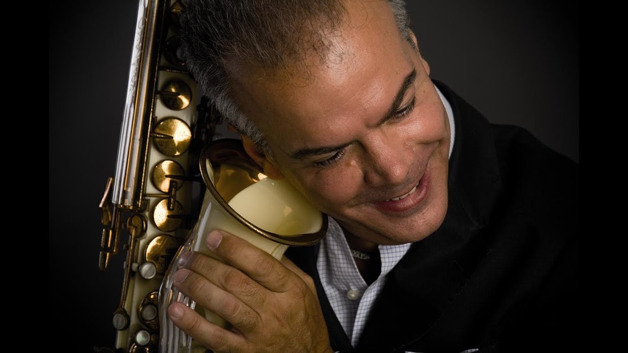 Attilio Berni plays the Grafton Plastic alto saxophone