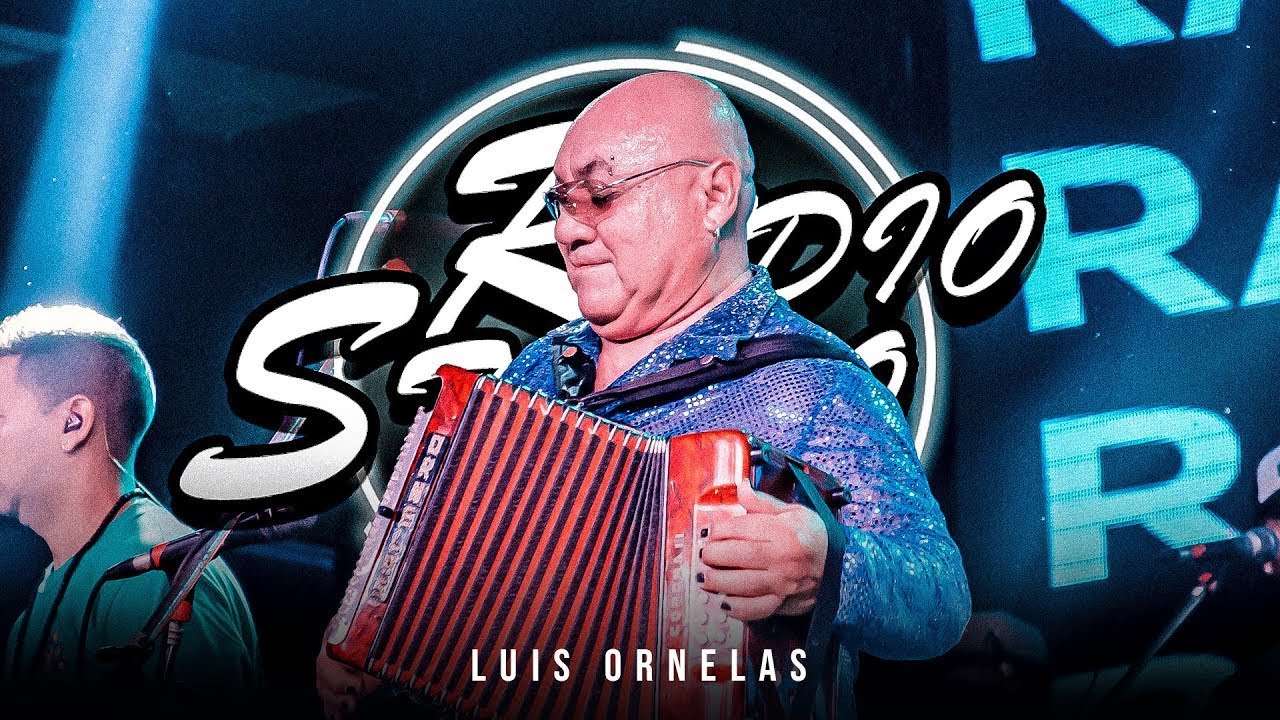 LUIS ORNELAS Recital de CUMBIA en VIVO en Radio Studio