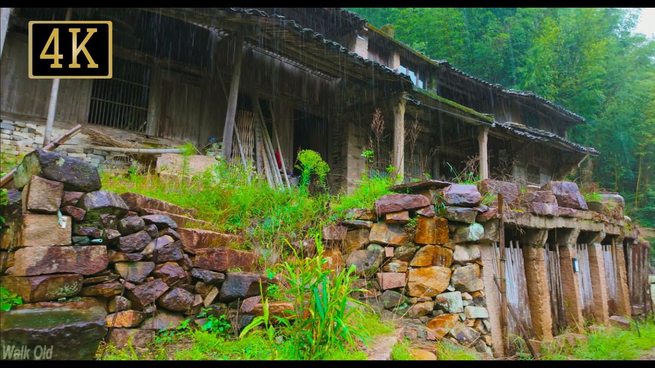 Traditional Chinese Village Walk・Serene Rainy Stroll,Yellow Stone Houses in a Quiet Gorge・4K