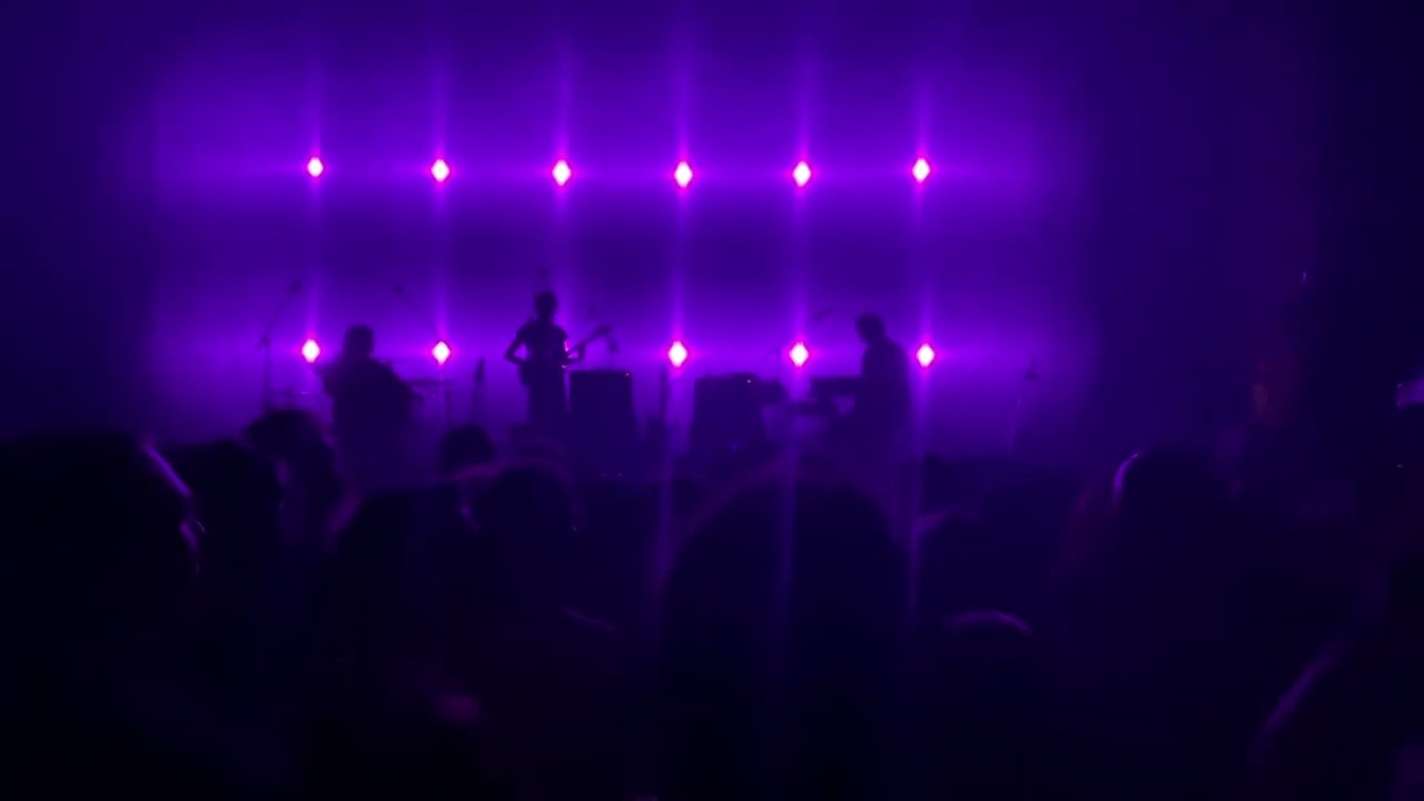 CAT POWER - Great Waves (Dirty Three cover) / New York, New York / Manhattan - Live Clermont-Ferrand