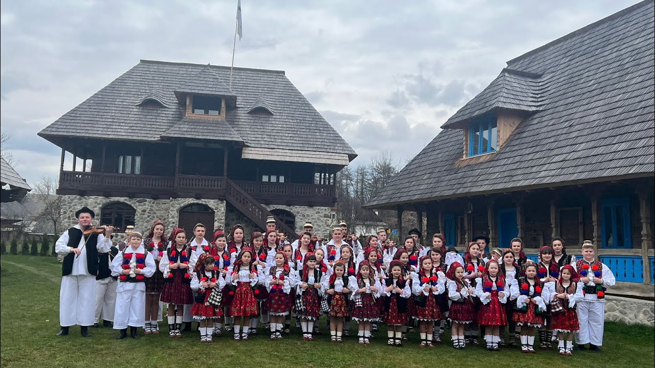 Grupul vocal și orchestra Doina Maramureșului - Colaj de Maramureș 2023