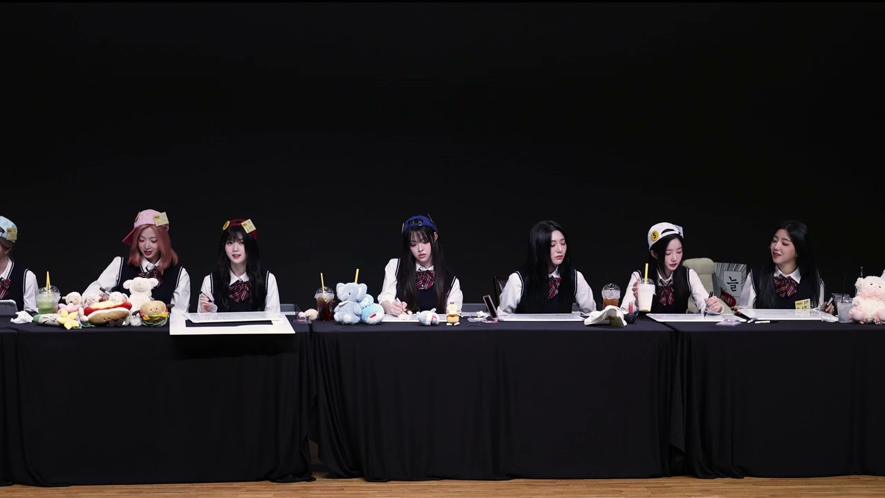 트리플에스 tripleS VV 250413 도전골든벨 팬싸 직캠
