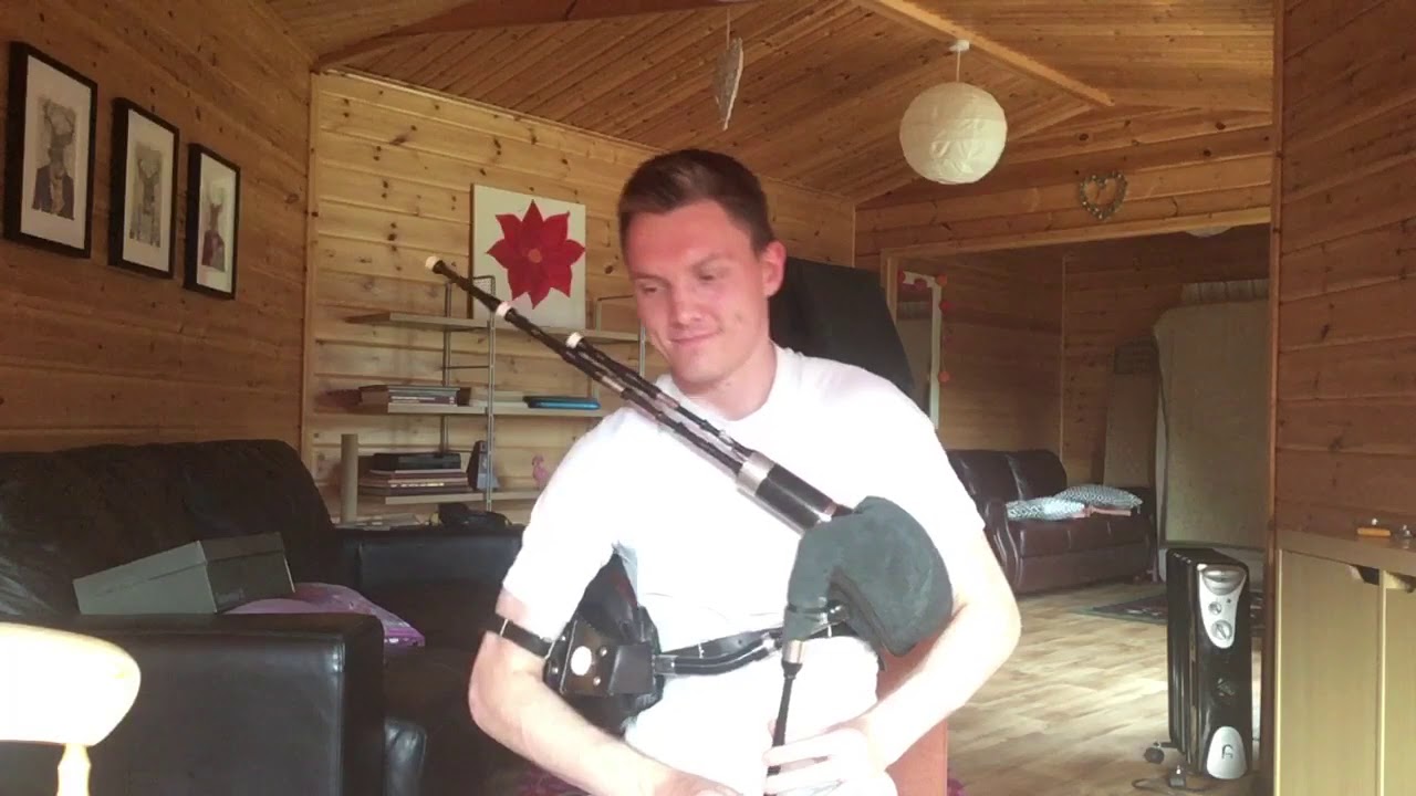 Ali Levack (Smallpipes)