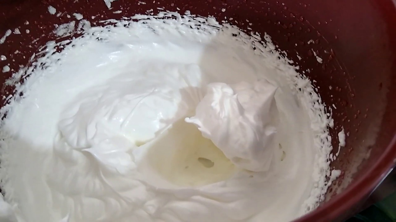 Como fazer um chantilly caseiro de Claras de ovos bem f&aacute;cil e econ&ocirc;mico