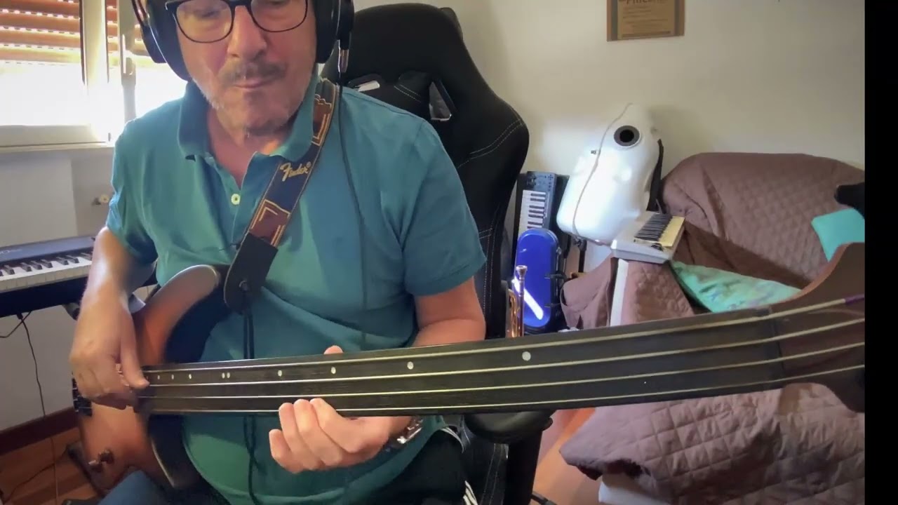 Dolphin Dance - Walking bass