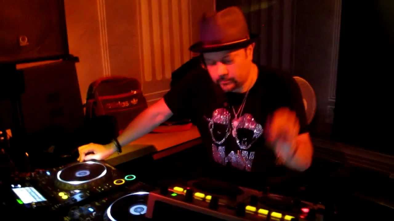 KING OF HOUSE MUSIC 
